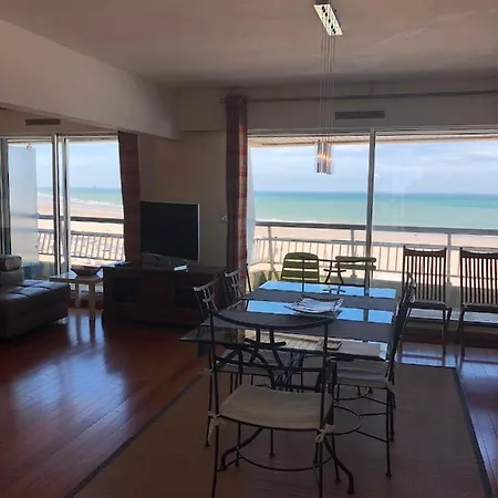 Royal Seavieuw Apartment